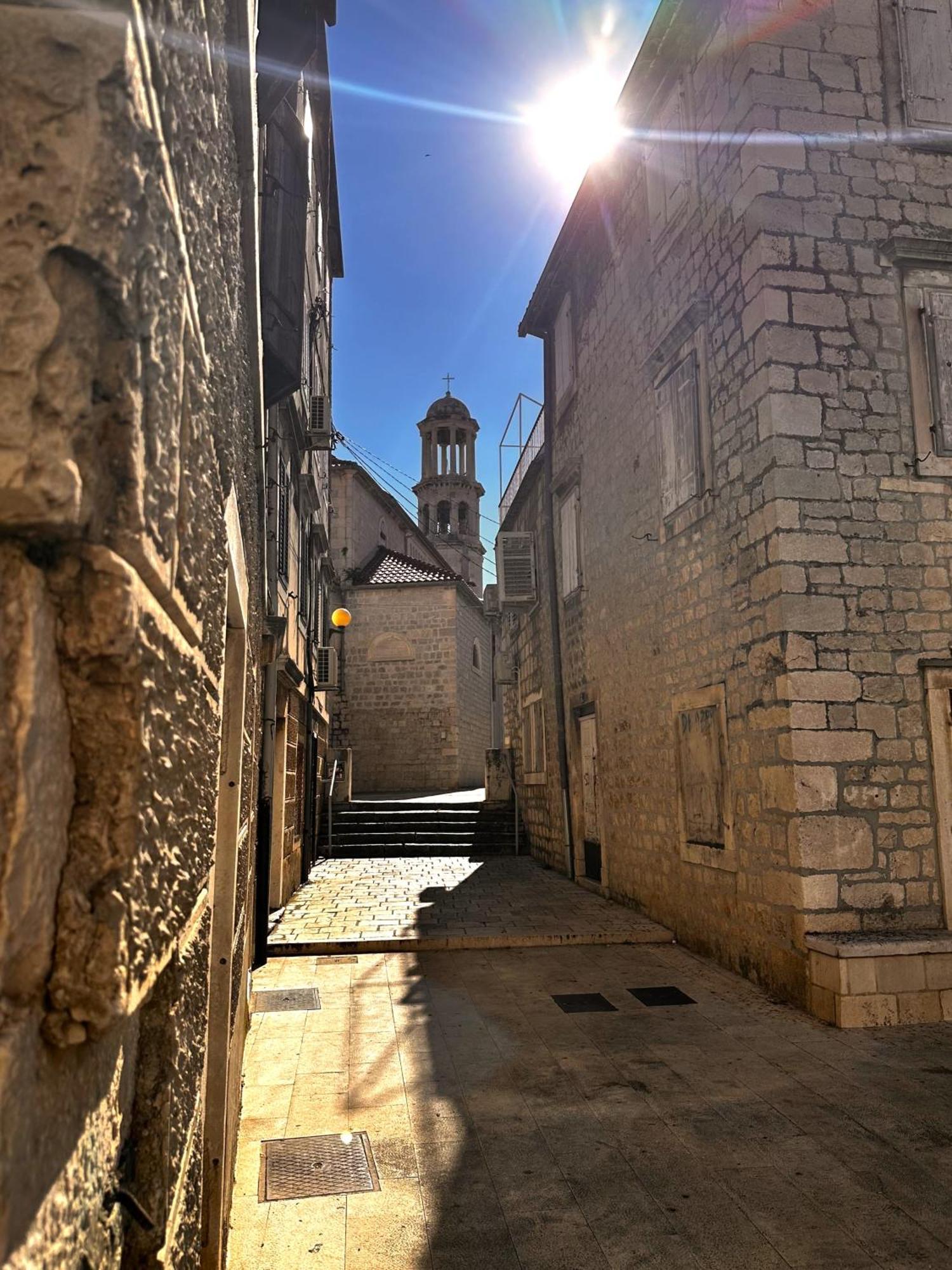 XIV Century Rooms Kaštela Buitenkant foto
