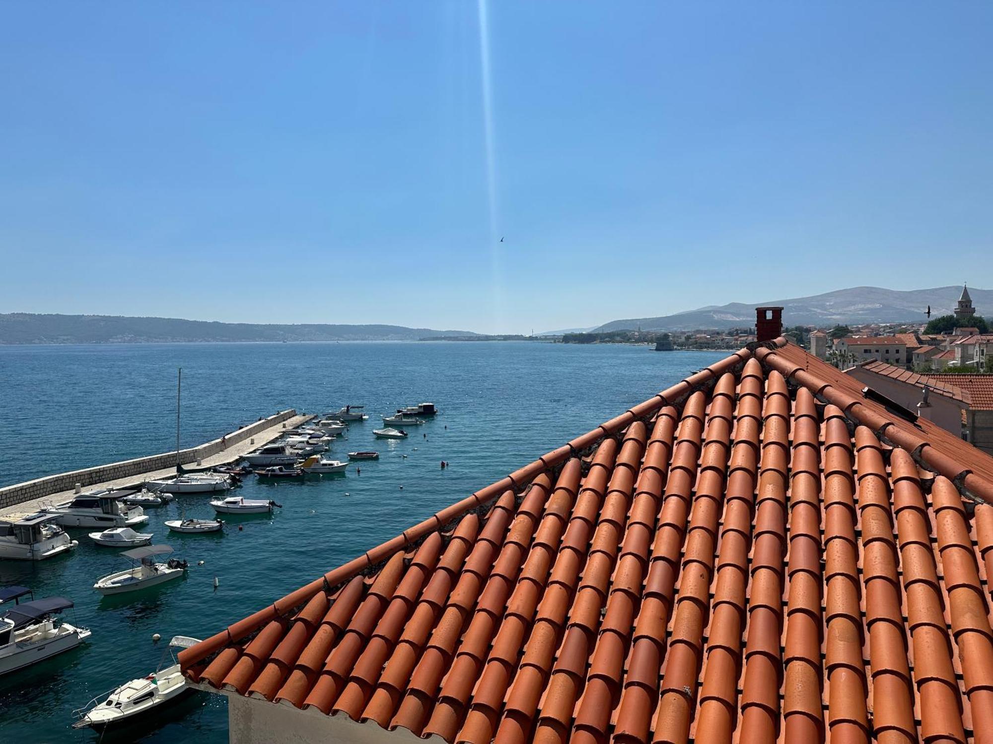 XIV Century Rooms Kaštela Buitenkant foto