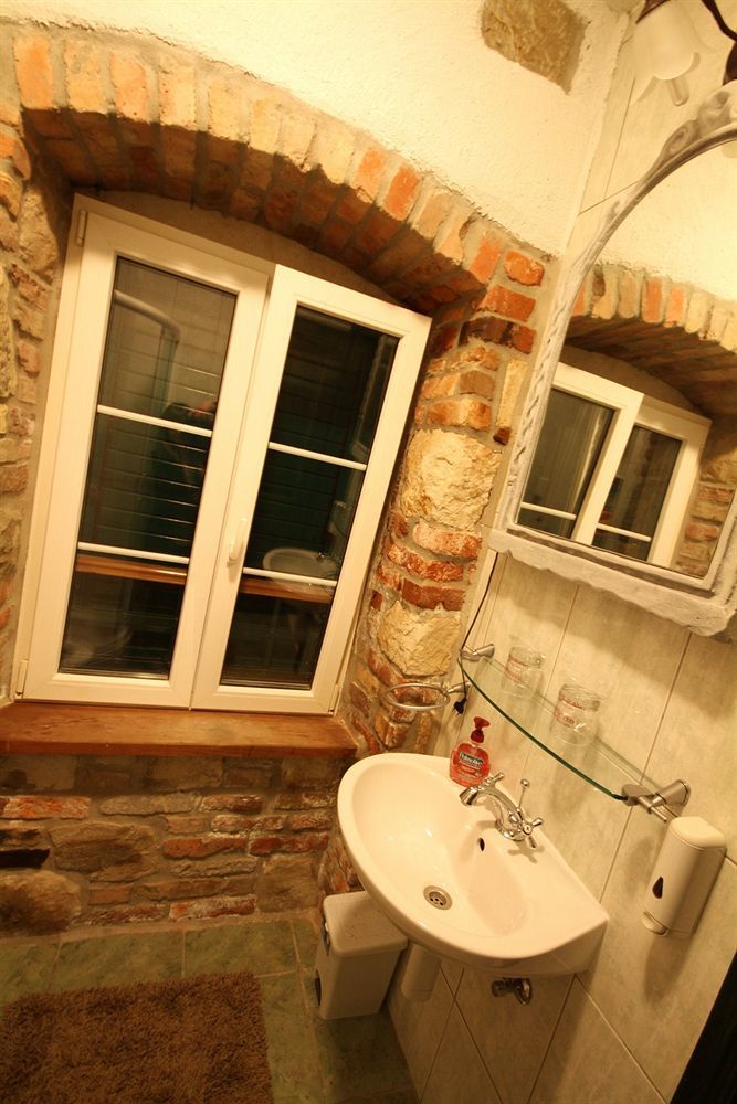 XIV Century Rooms Kaštela Buitenkant foto