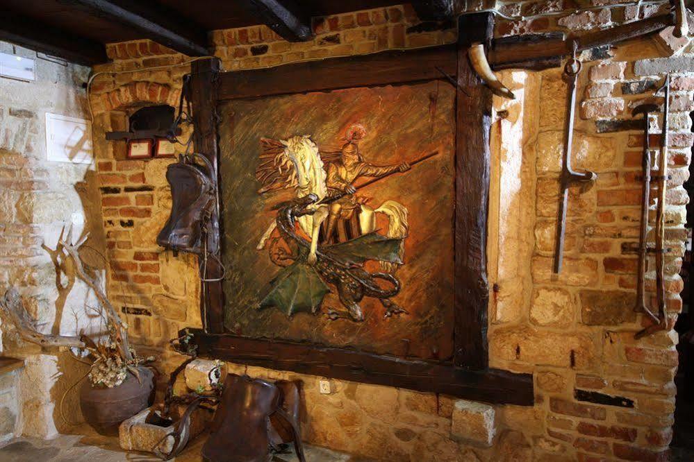 XIV Century Rooms Kaštela Buitenkant foto